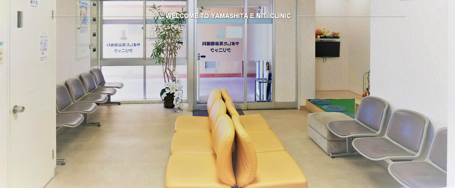 南海本線「泉佐野」駅から徒歩1分。駐車場計34台完備(専用8台)